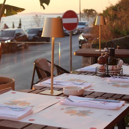 Azar Luxury Suites Vlorë Exteriör bild