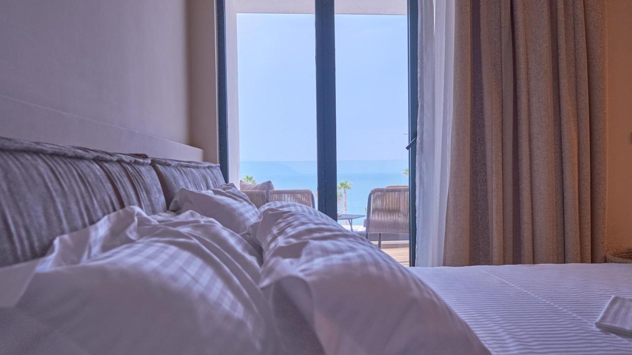 Azar Luxury Suites Vlorë Exteriör bild
