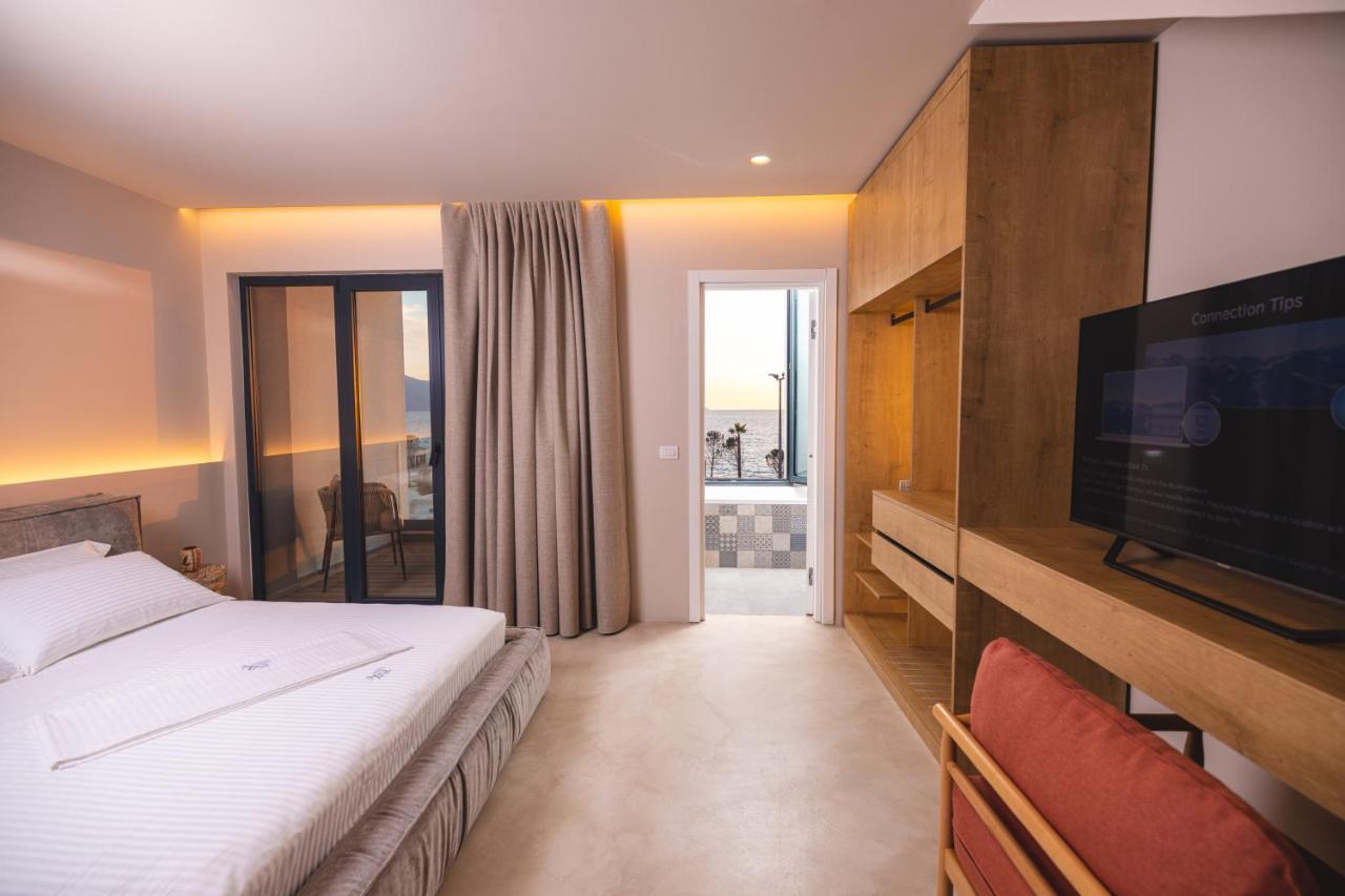 Azar Luxury Suites Vlorë Exteriör bild
