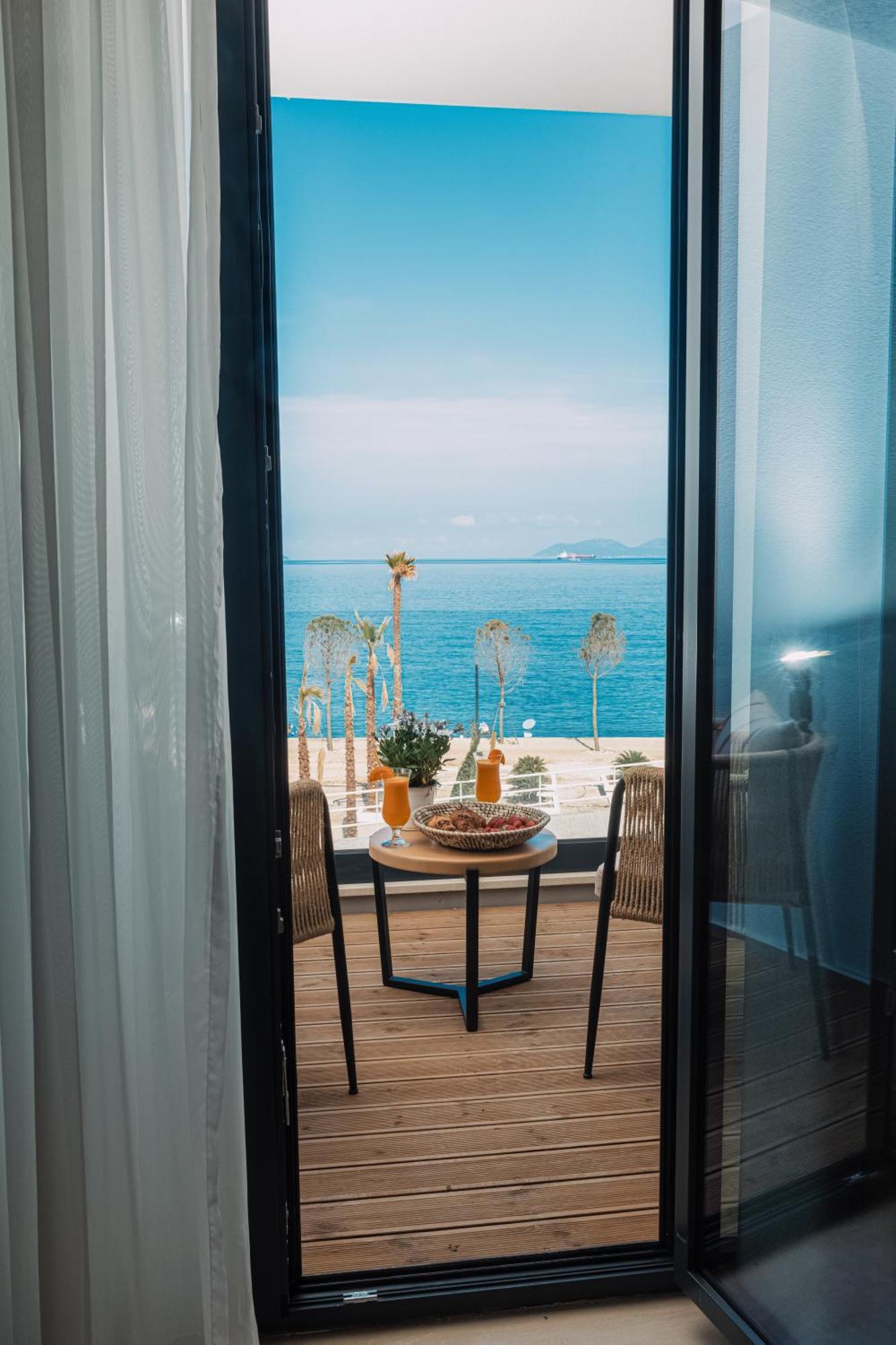 Azar Luxury Suites Vlorë Exteriör bild