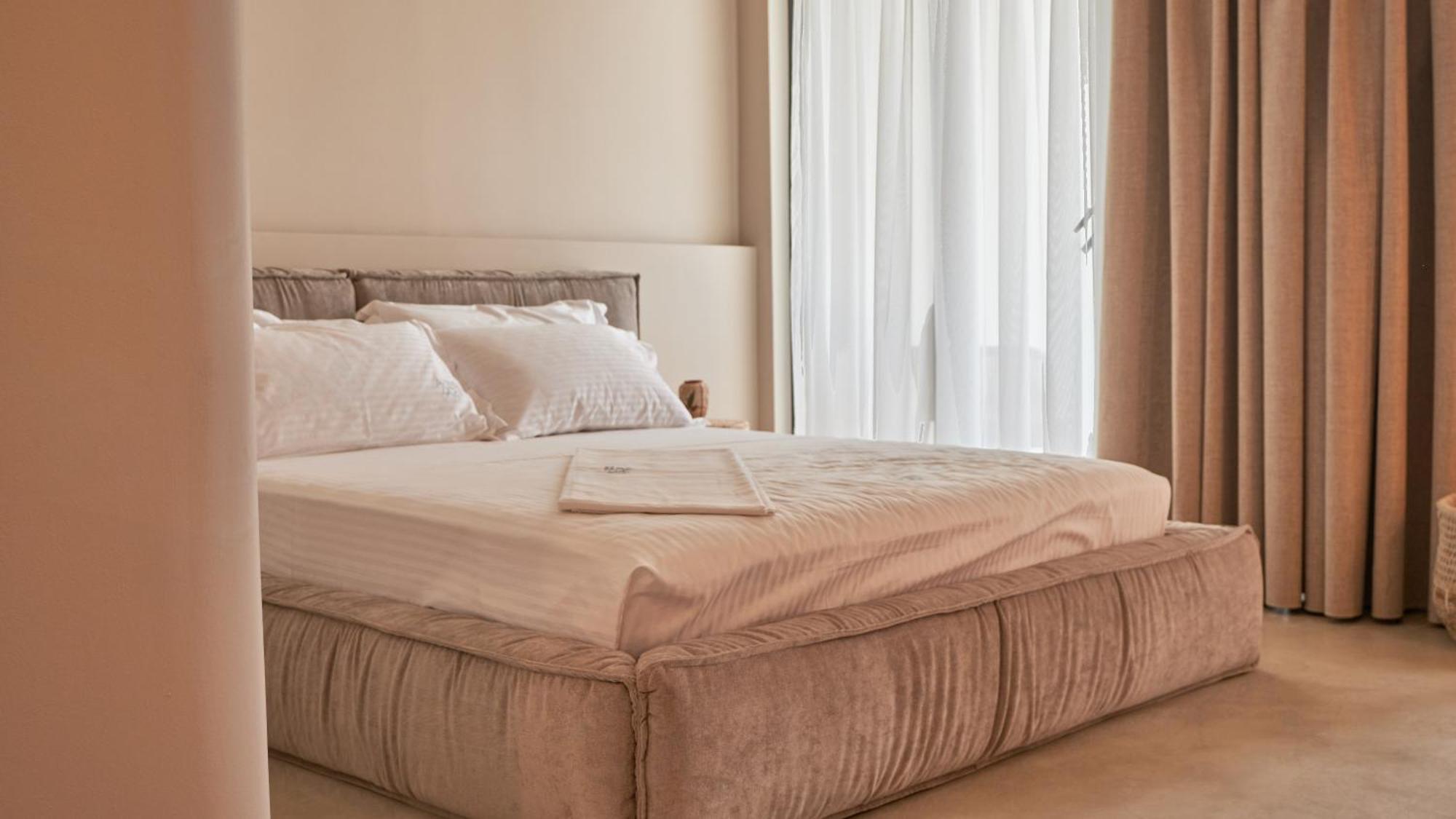 Azar Luxury Suites Vlorë Exteriör bild