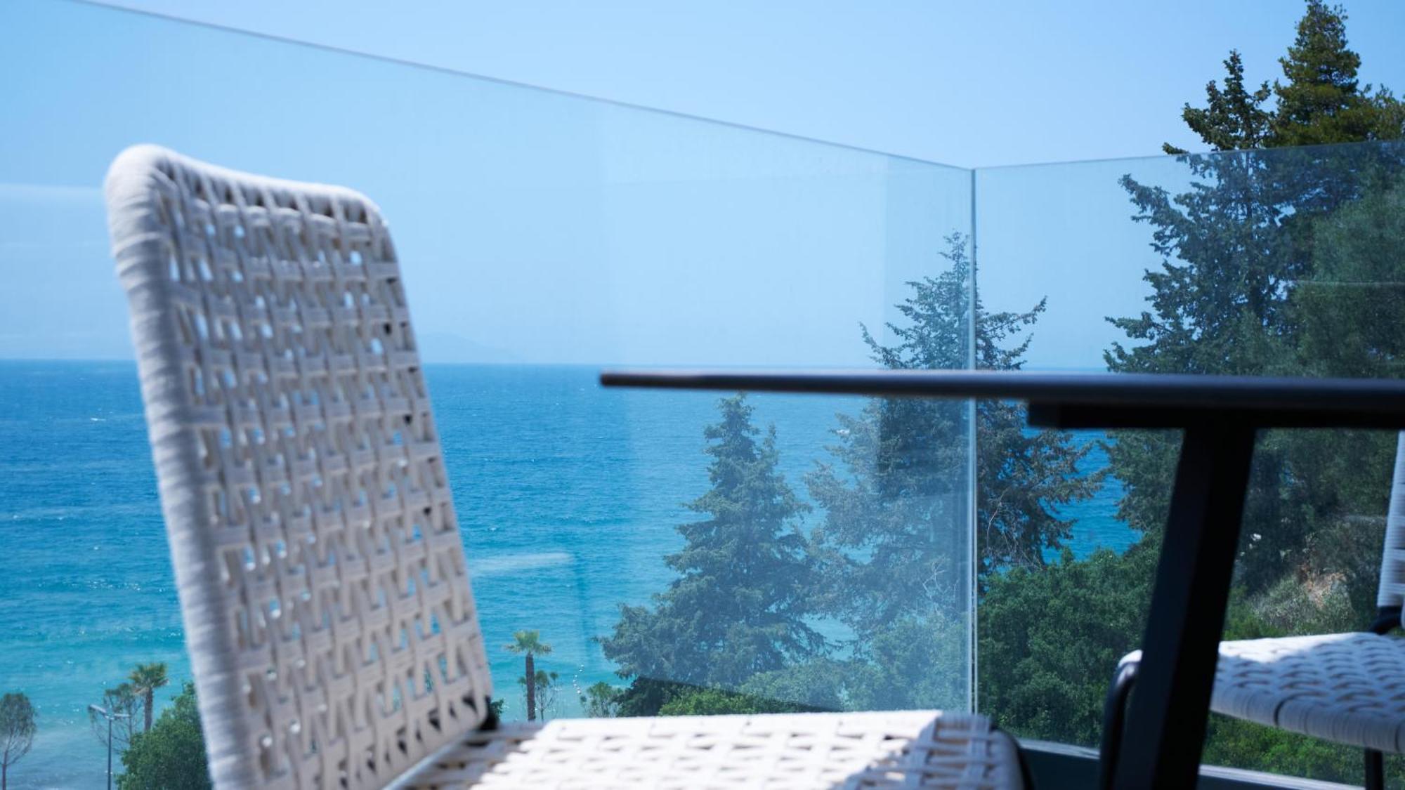 Azar Luxury Suites Vlorë Exteriör bild