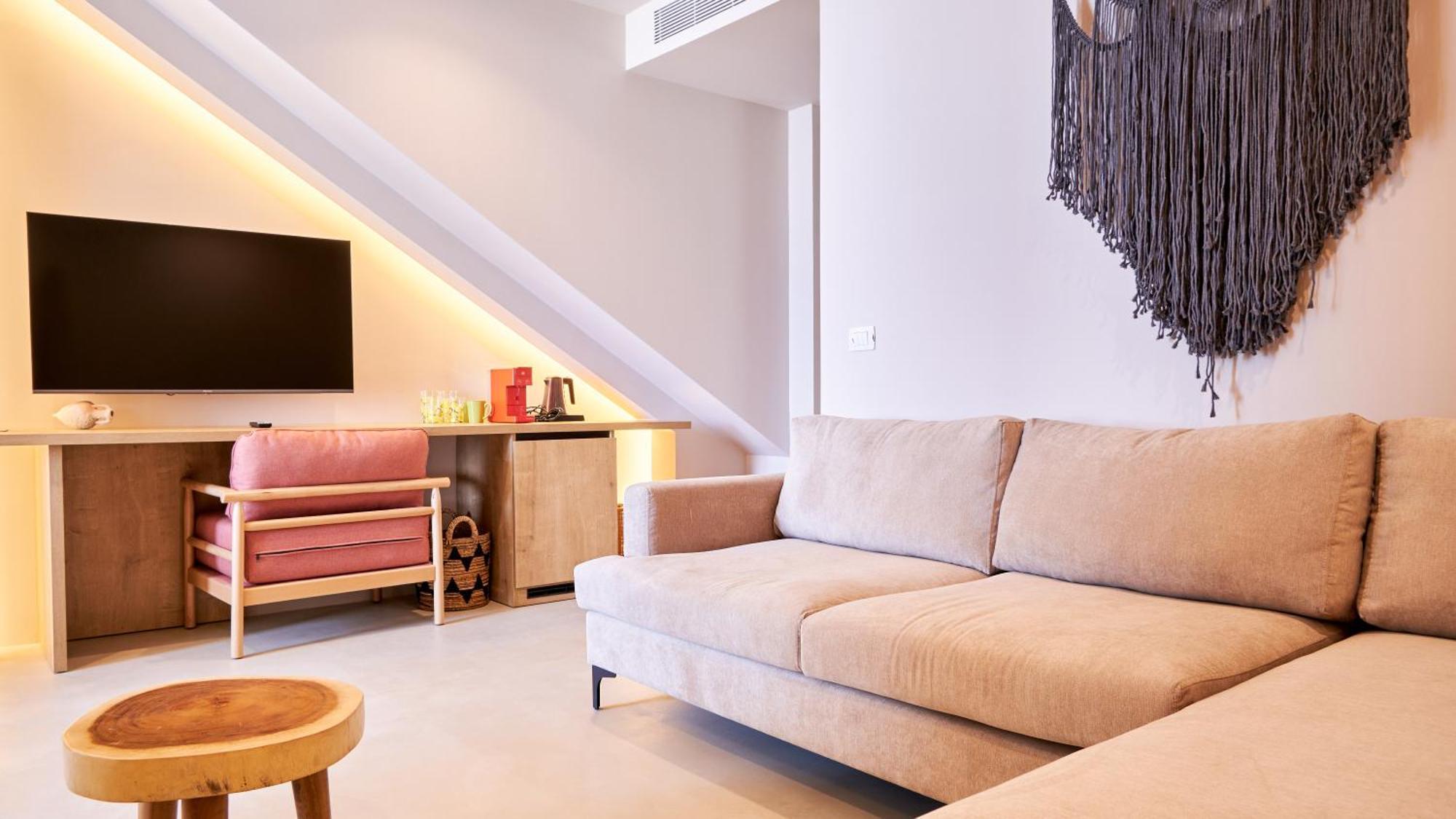 Azar Luxury Suites Vlorë Exteriör bild