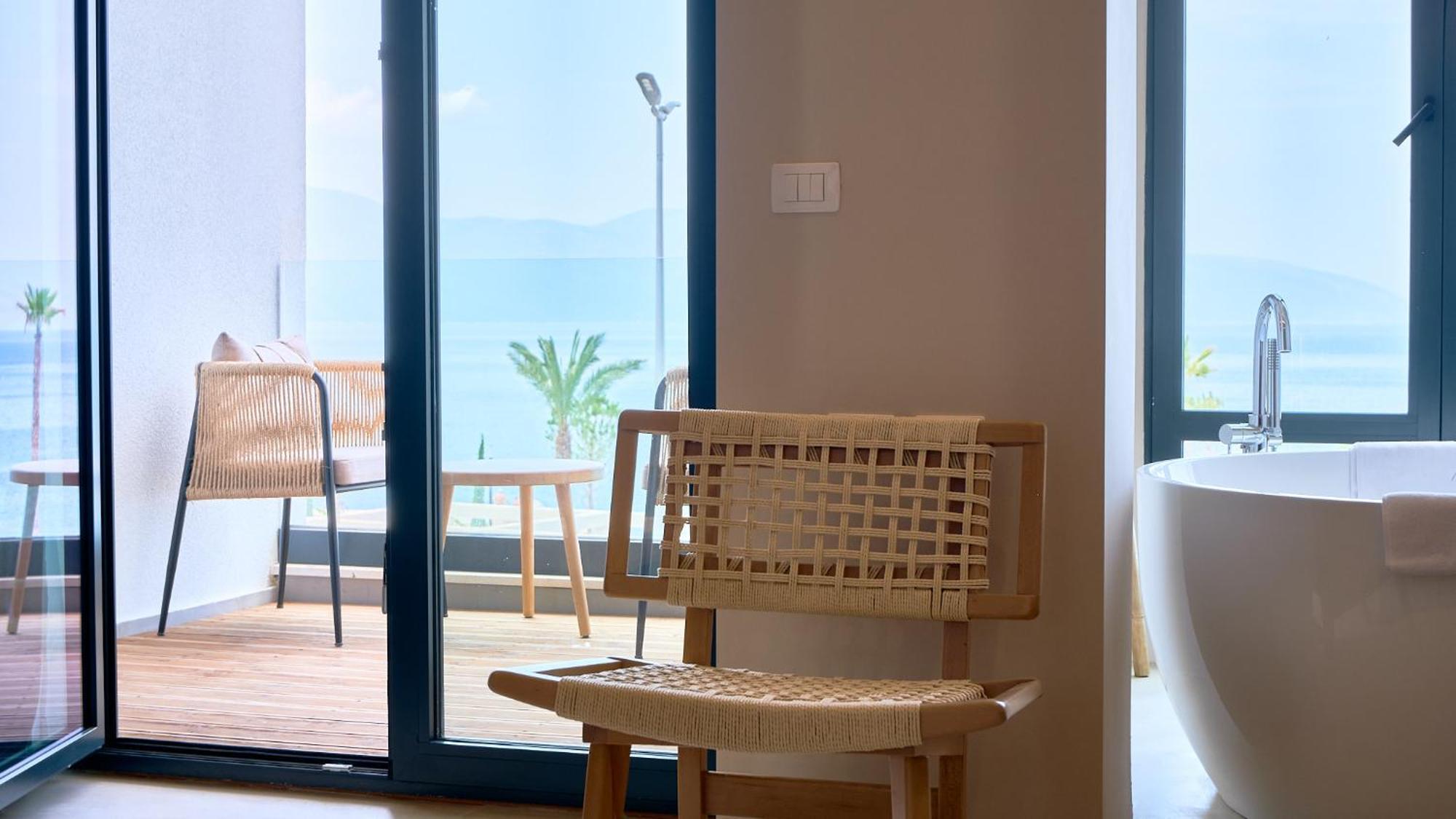 Azar Luxury Suites Vlorë Exteriör bild