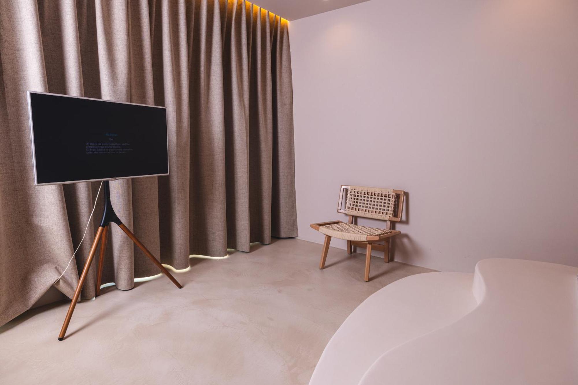 Azar Luxury Suites Vlorë Exteriör bild